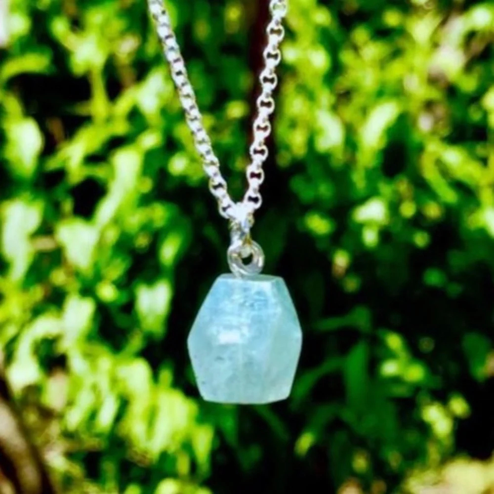 Healing Aquamarine Gemstone Necklace! - Picture 4 of 6